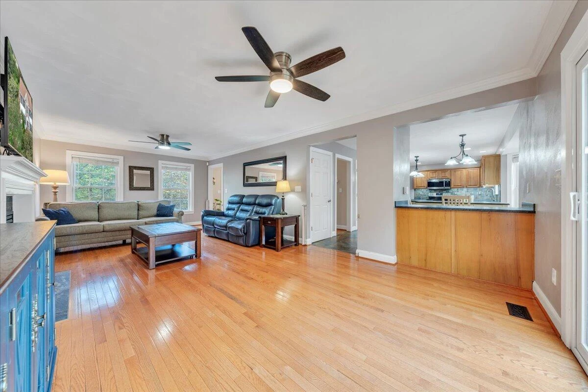 1397 Fieldgate RD - Photo 12