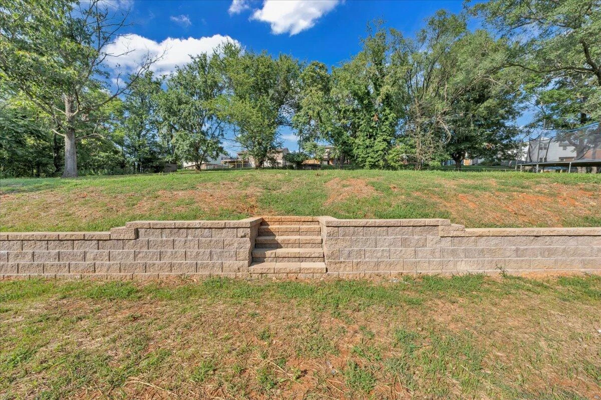 1800 Hardy RD - Photo 23