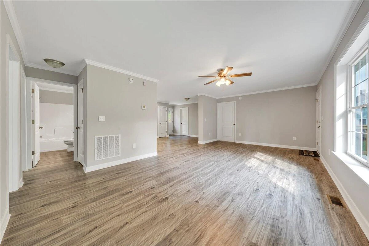 1800 Hardy RD - Photo 6