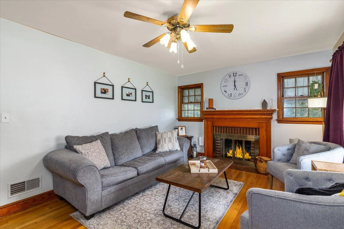 3506 Bunker Hill DR - Photo 3