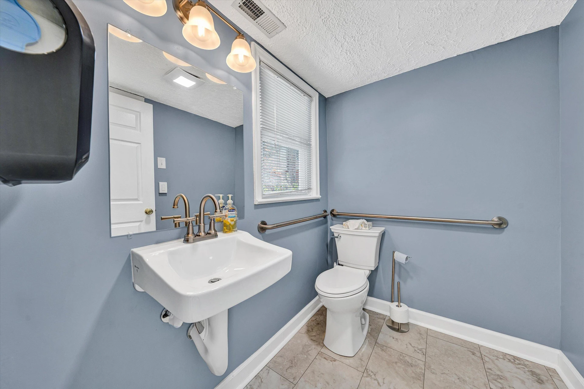 3042 Brambleton AVE SW - Photo 23