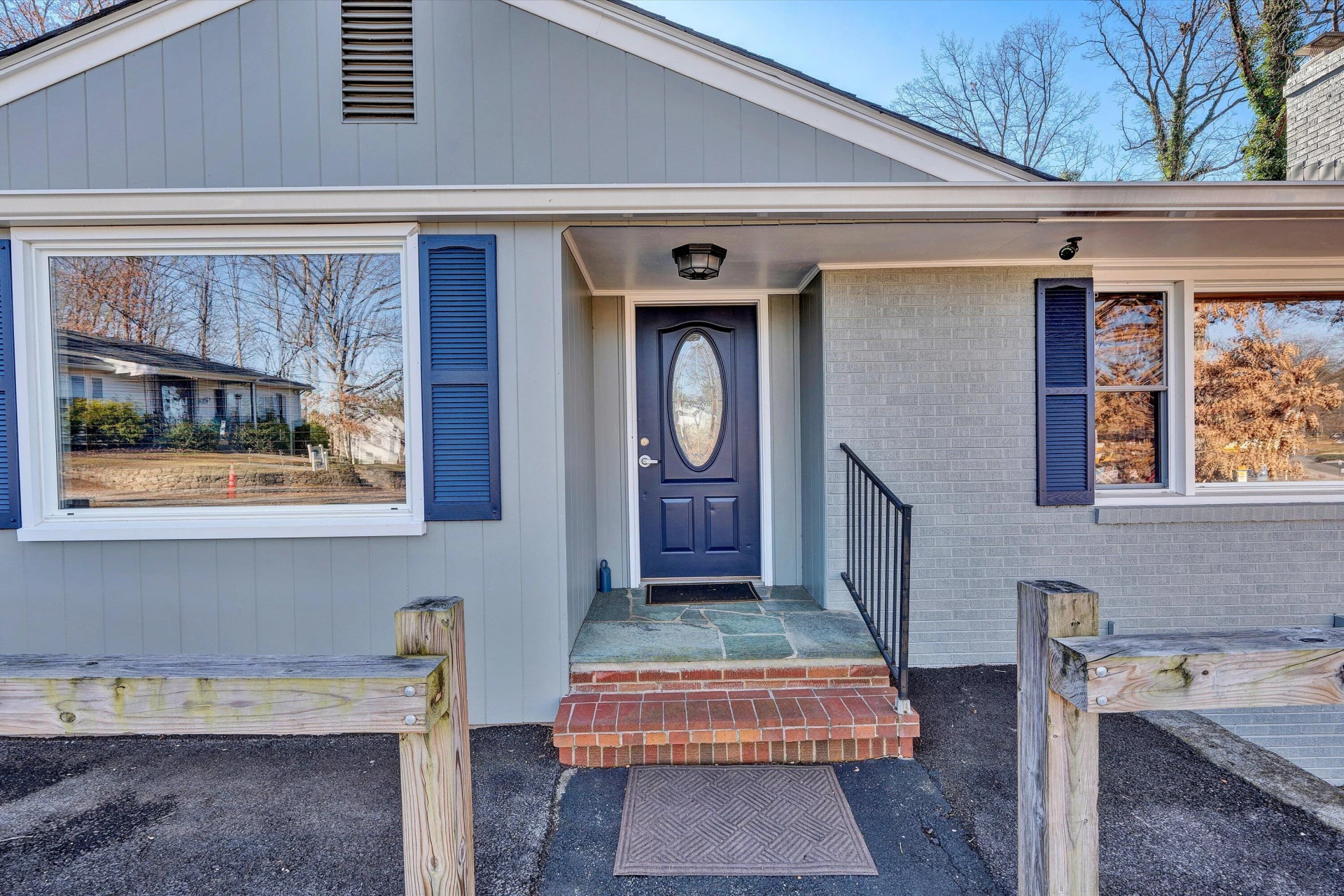 3042 Brambleton AVE SW - Photo 4