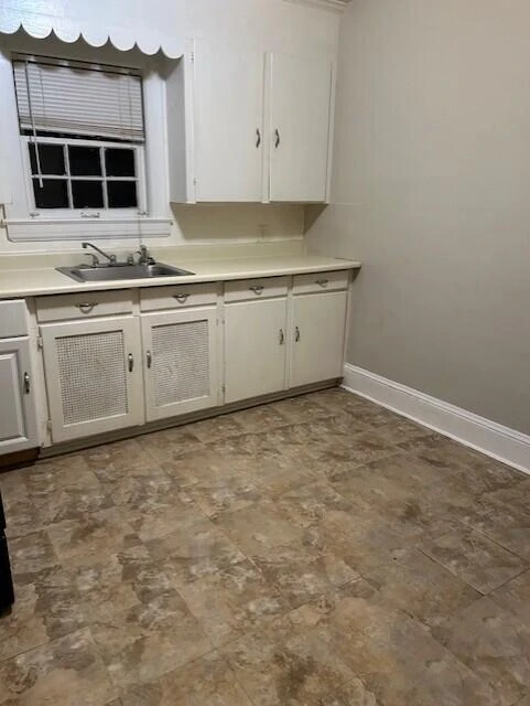 3813 Shady Lawn AVE NW - Photo 8