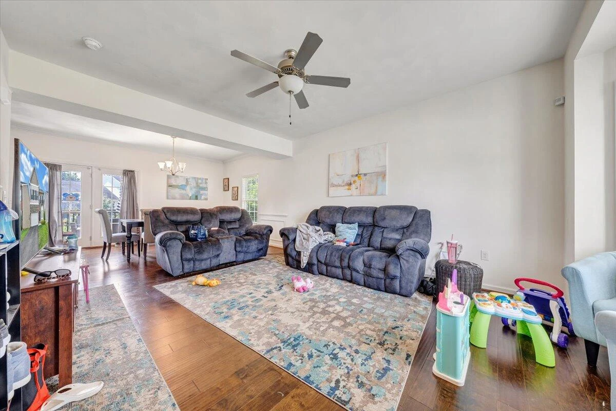 8356 Leighburn DR - Photo 3