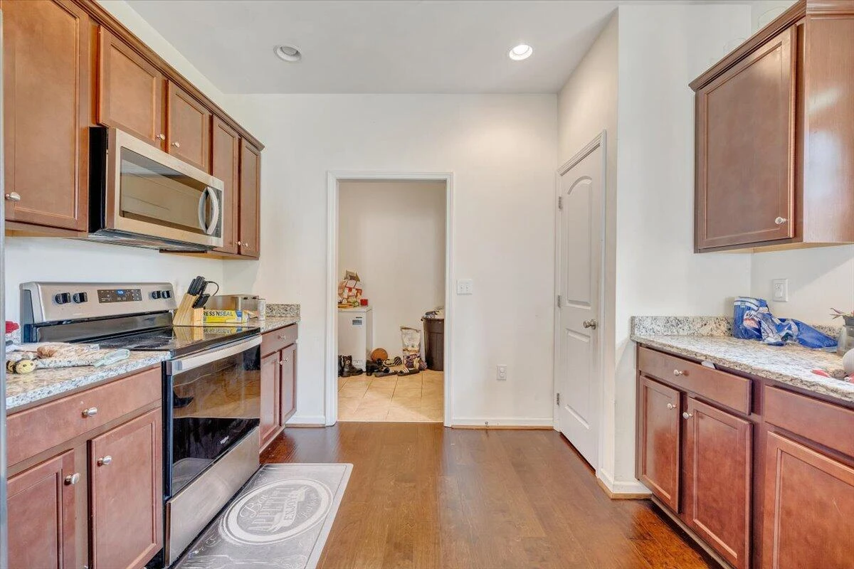 8356 Leighburn DR - Photo 8