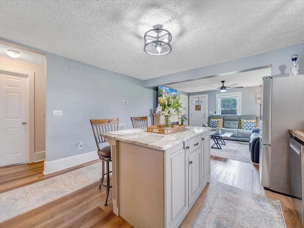 214 Spring RD - Photo 11