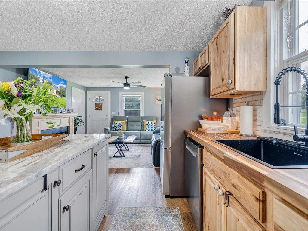 214 Spring RD - Photo 13