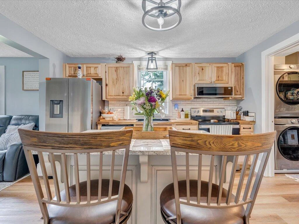 214 Spring RD - Photo 16