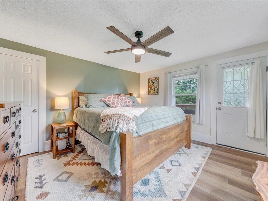 214 Spring RD - Photo 18