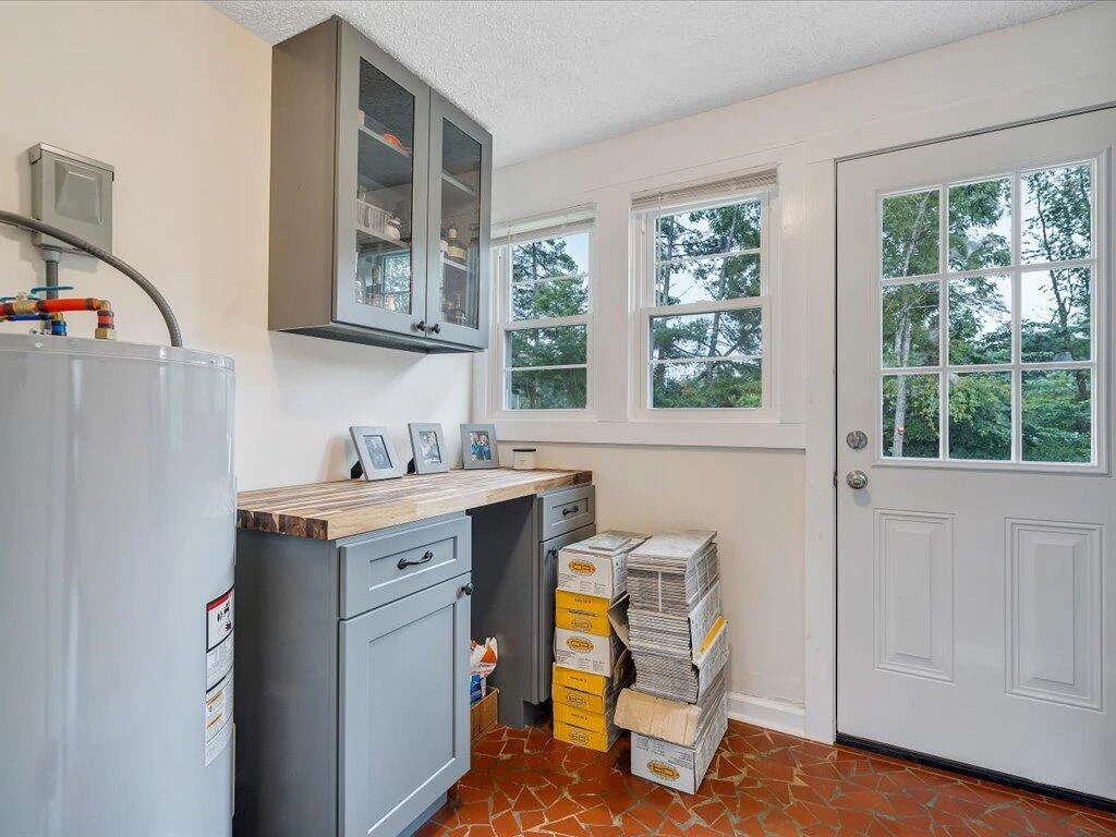 214 Spring RD - Photo 31