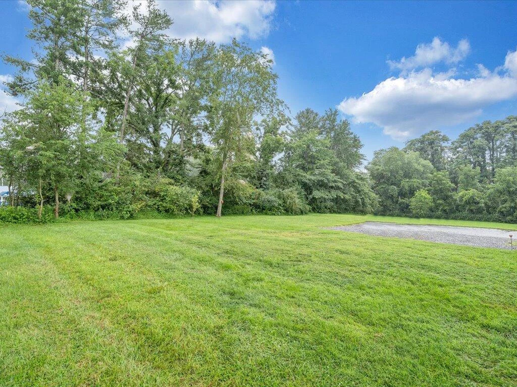 214 Spring RD - Photo 40