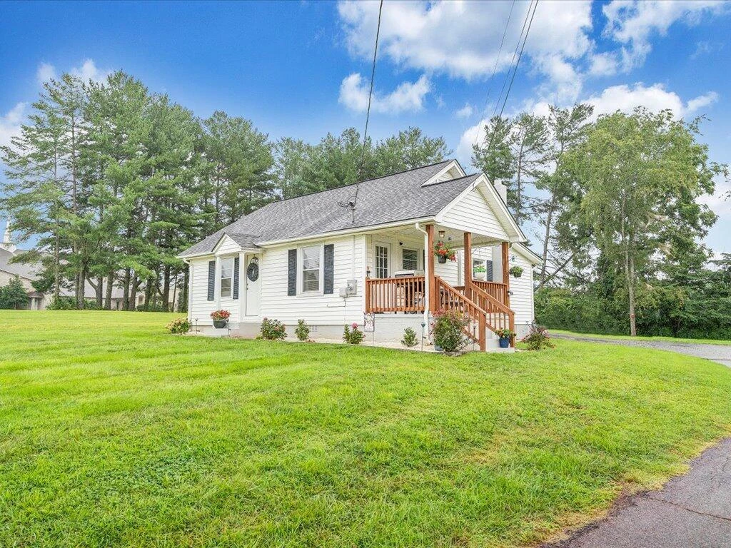 214 Spring RD - Photo 44