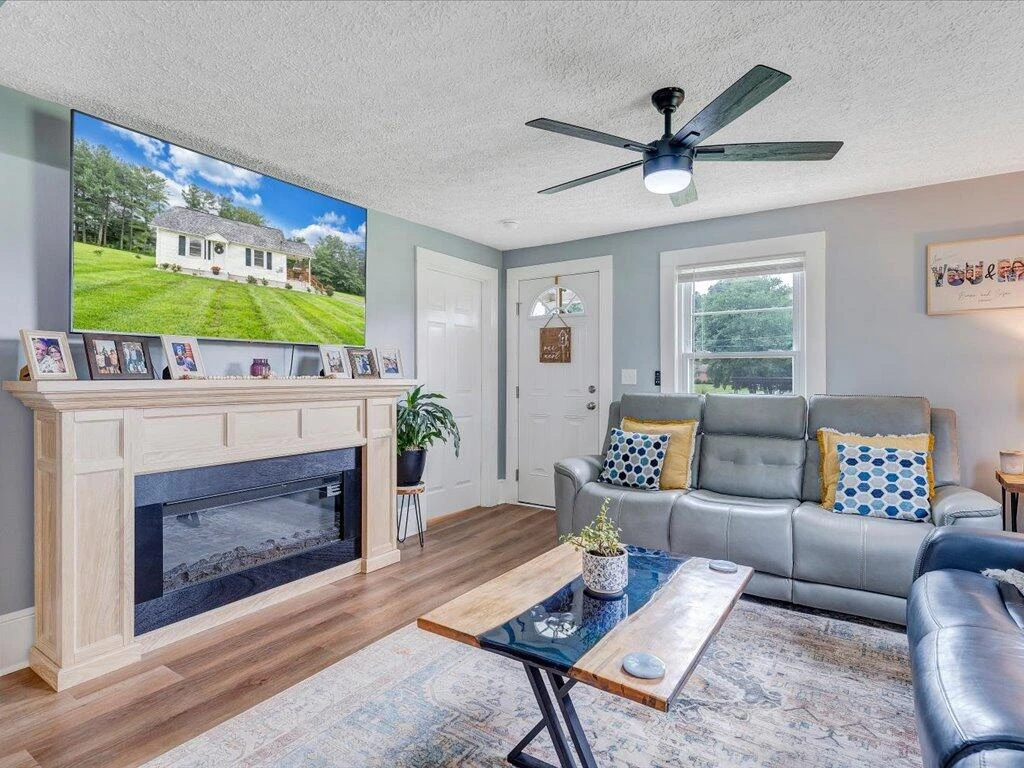 214 Spring RD - Photo 7