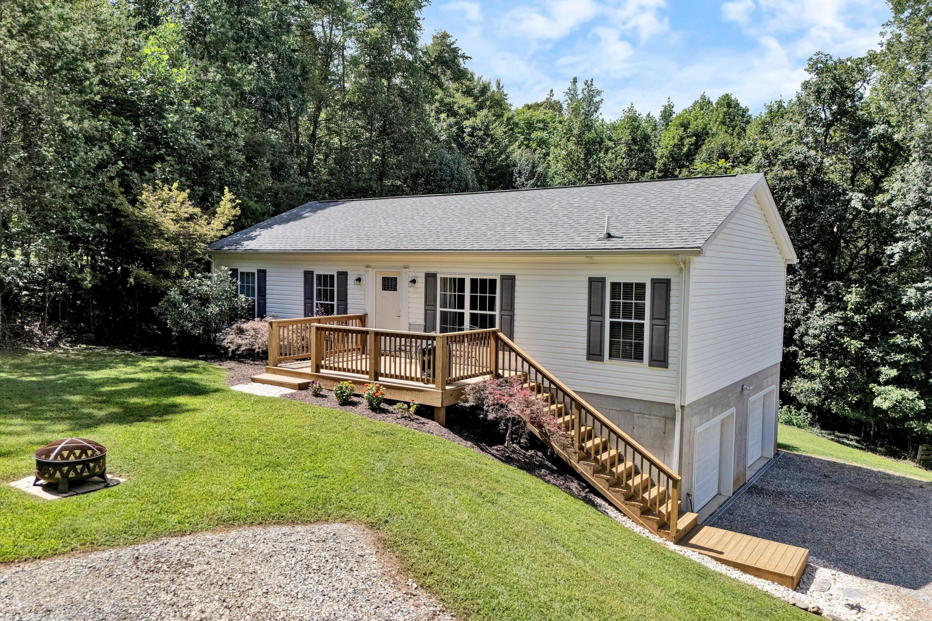 2750 Rutrough RD SE