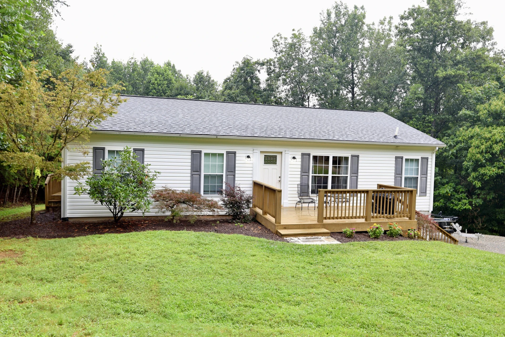 2750 Rutrough RD SE - Photo 2