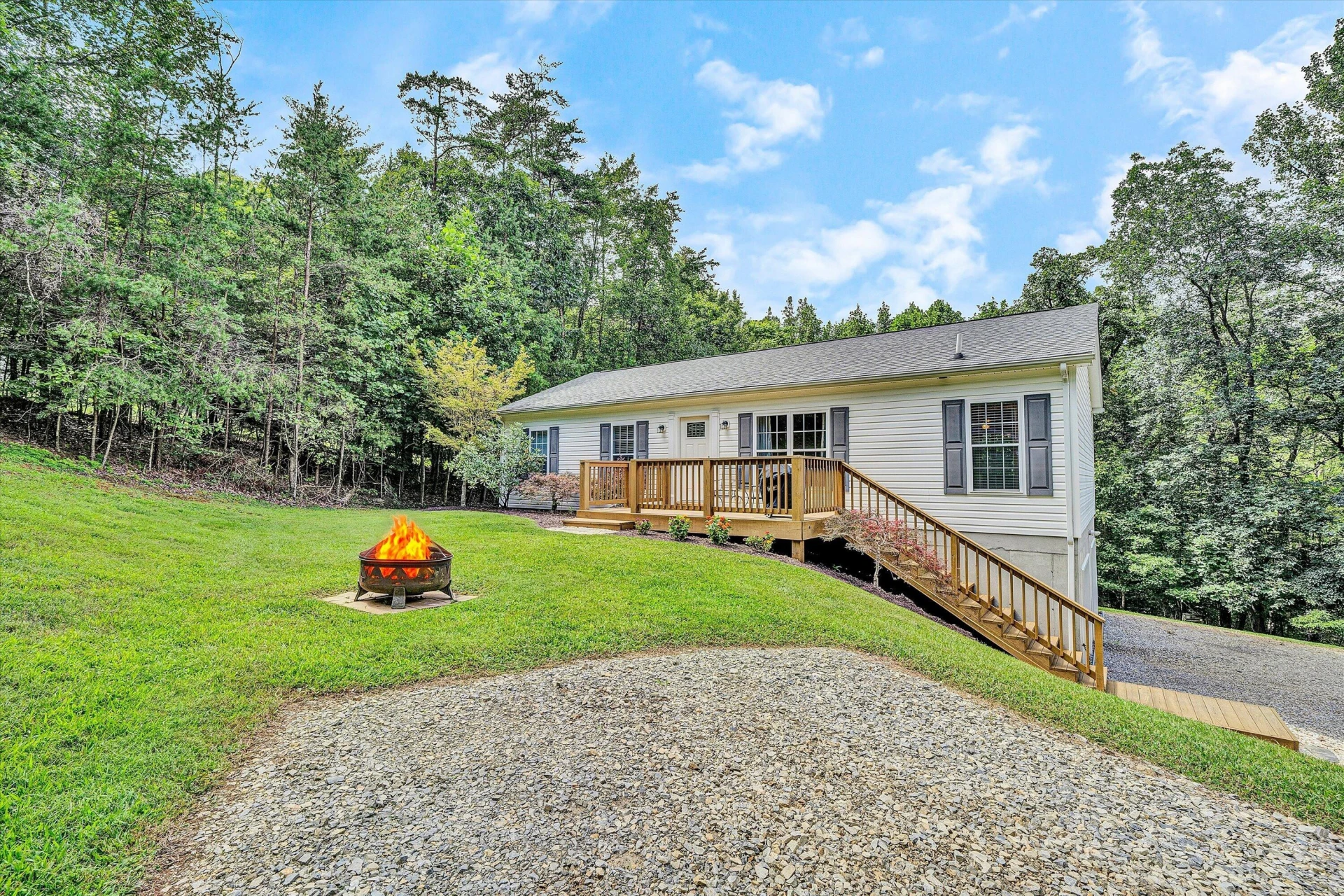 2750 Rutrough RD SE - Photo 3