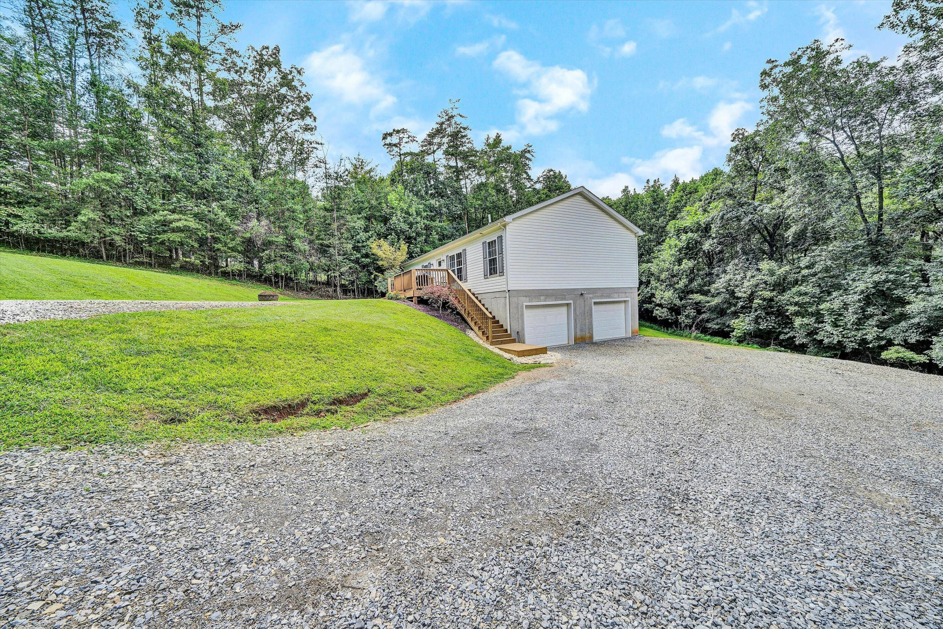 2750 Rutrough RD SE - Photo 39