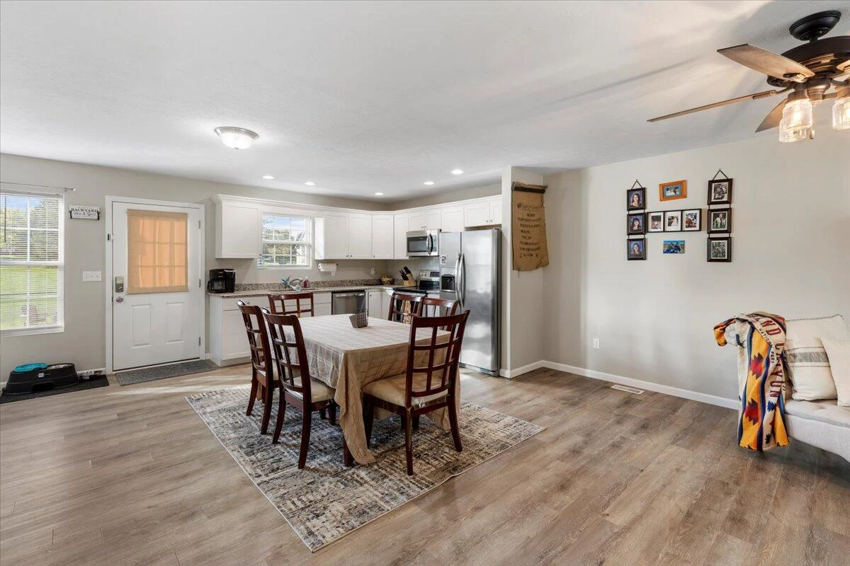 607 Rock RD W - Photo 11