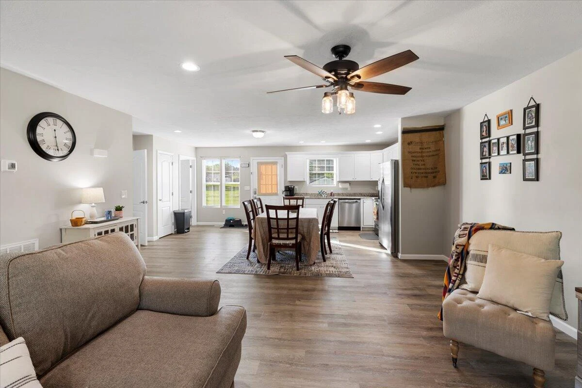 607 Rock RD W - Photo 13