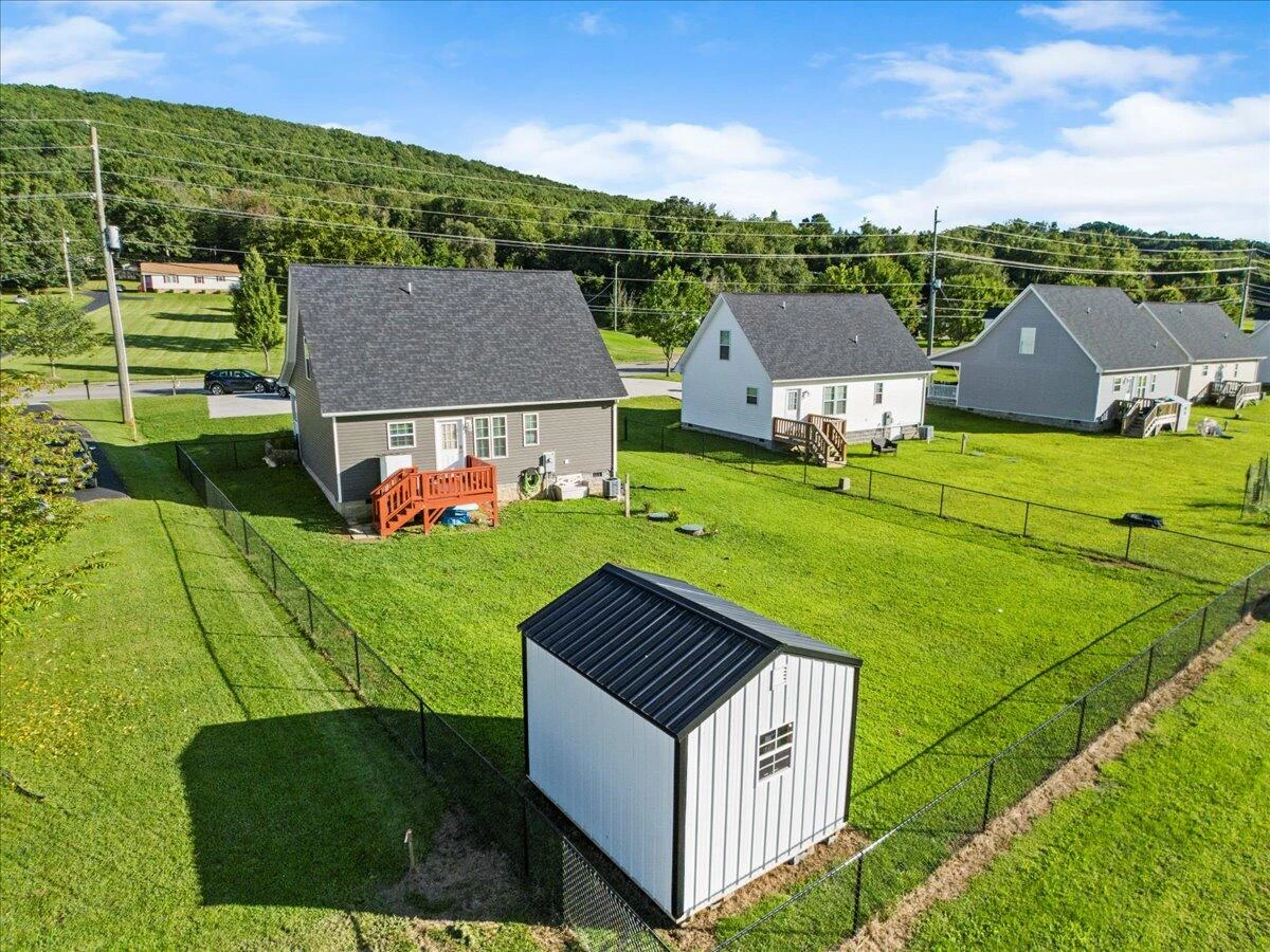 607 Rock RD W - Photo 20