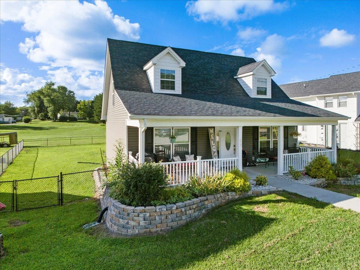 607 Rock RD W - Photo 3
