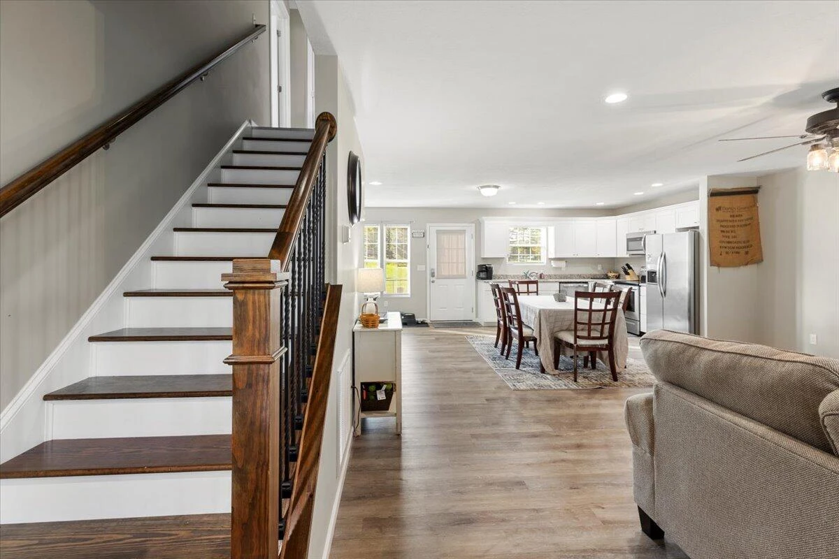 607 Rock RD W - Photo 9
