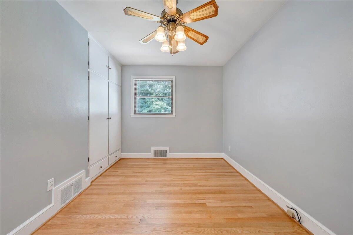 1817 Woodlawn AVE - Photo 24
