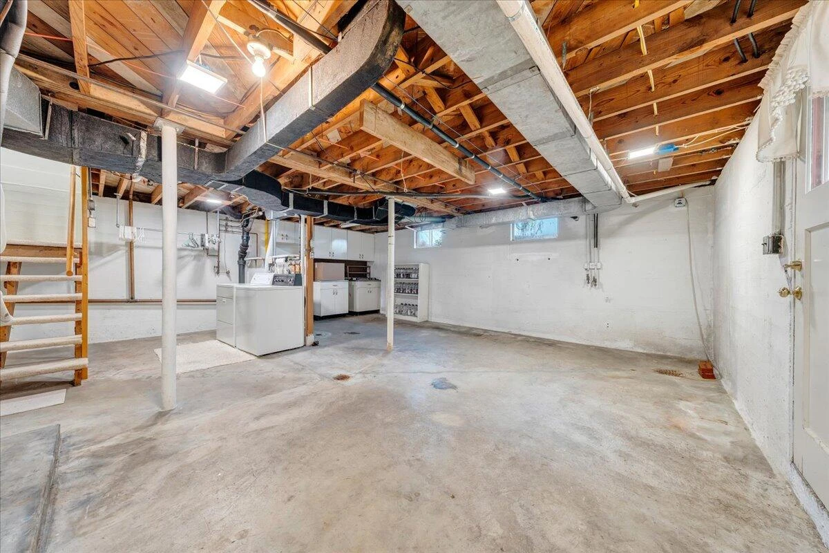 1817 Woodlawn AVE - Photo 25
