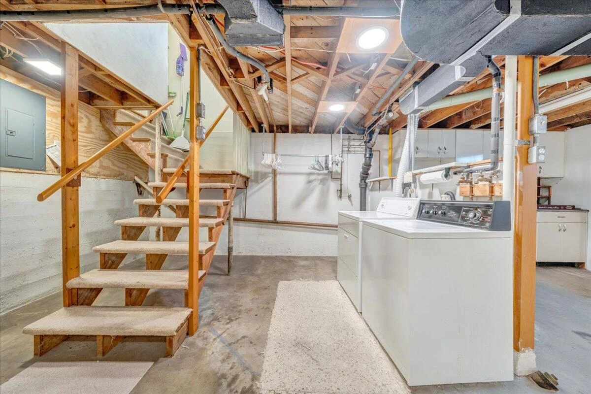 1817 Woodlawn AVE - Photo 26