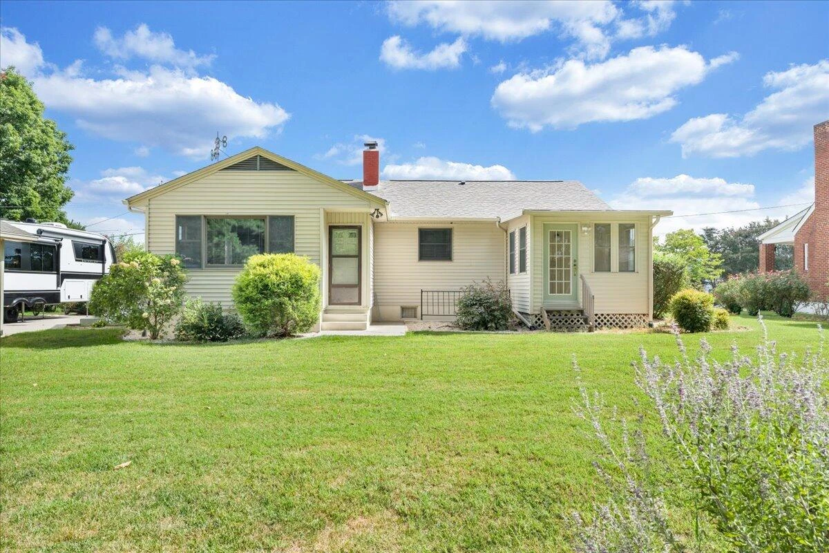 1817 Woodlawn AVE - Photo 28
