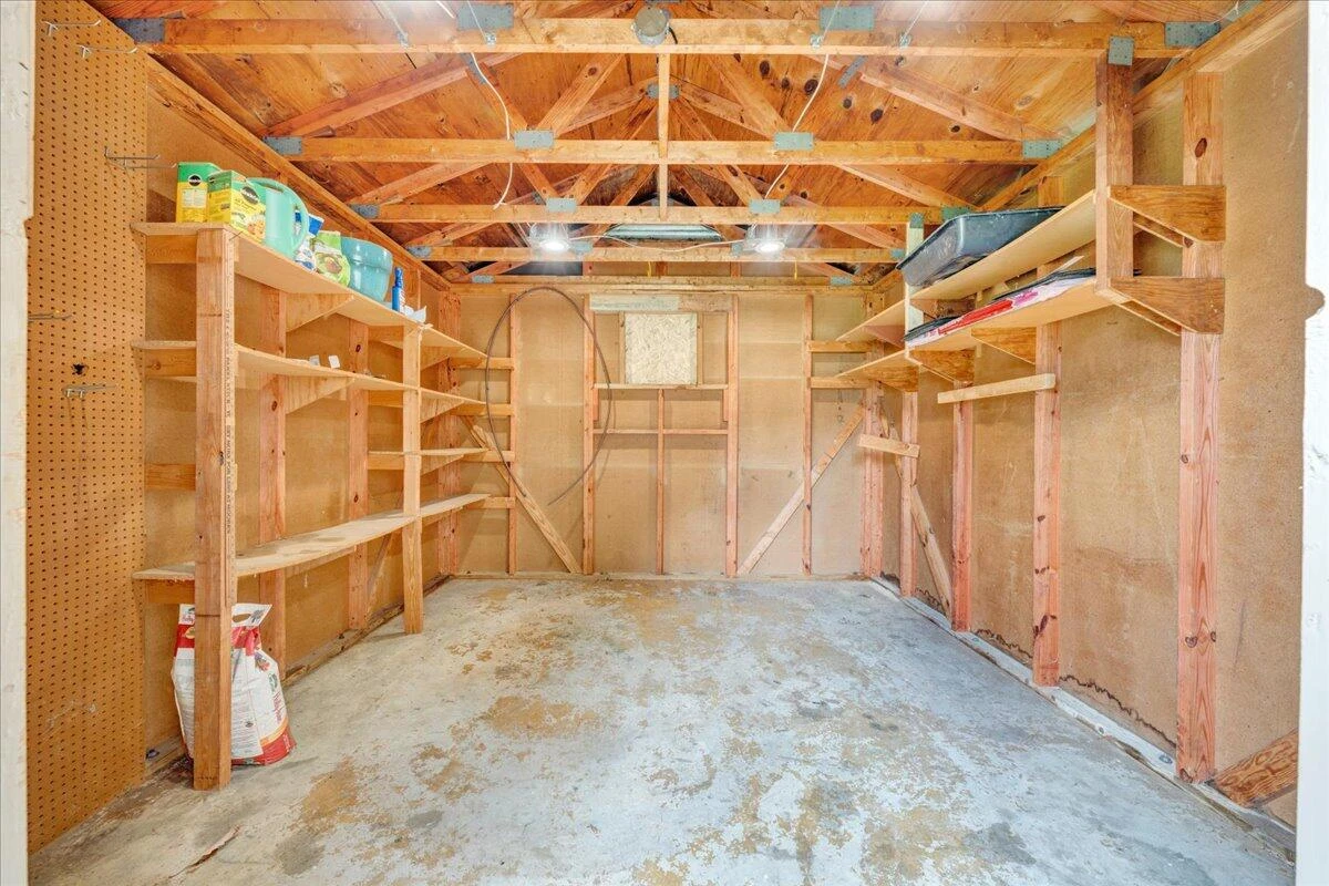 1817 Woodlawn AVE - Photo 34