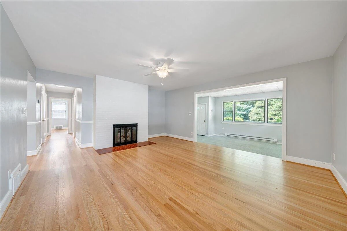1817 Woodlawn AVE - Photo 12
