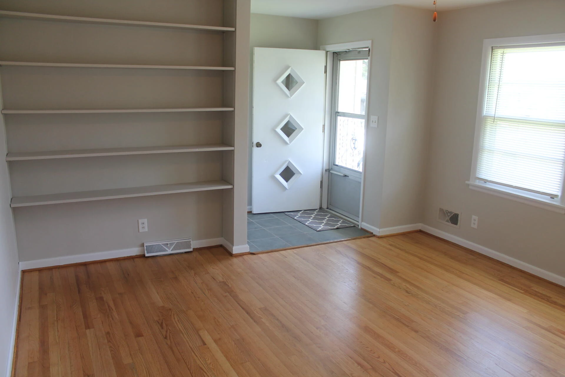 459 Elden AVE - Photo 10