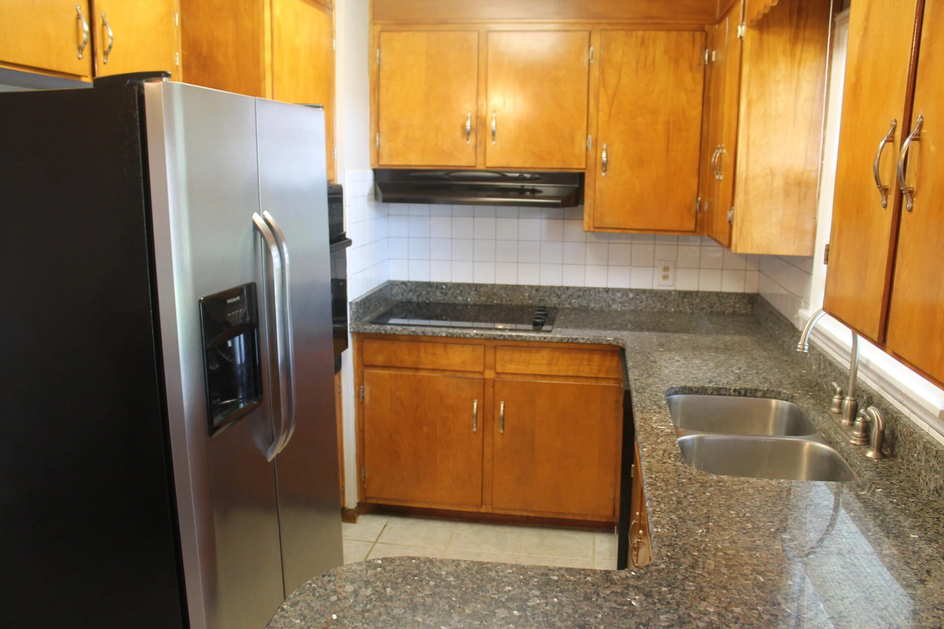 459 Elden AVE - Photo 11