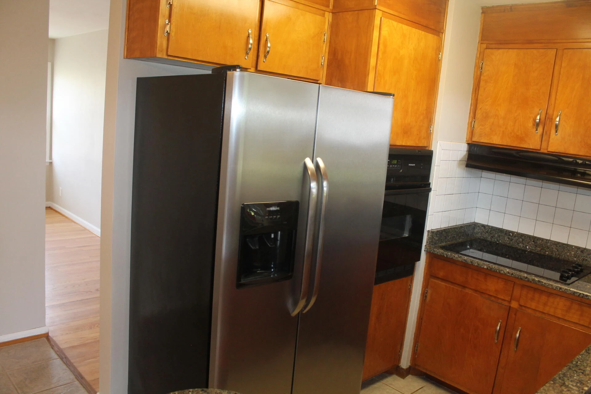 459 Elden AVE - Photo 14