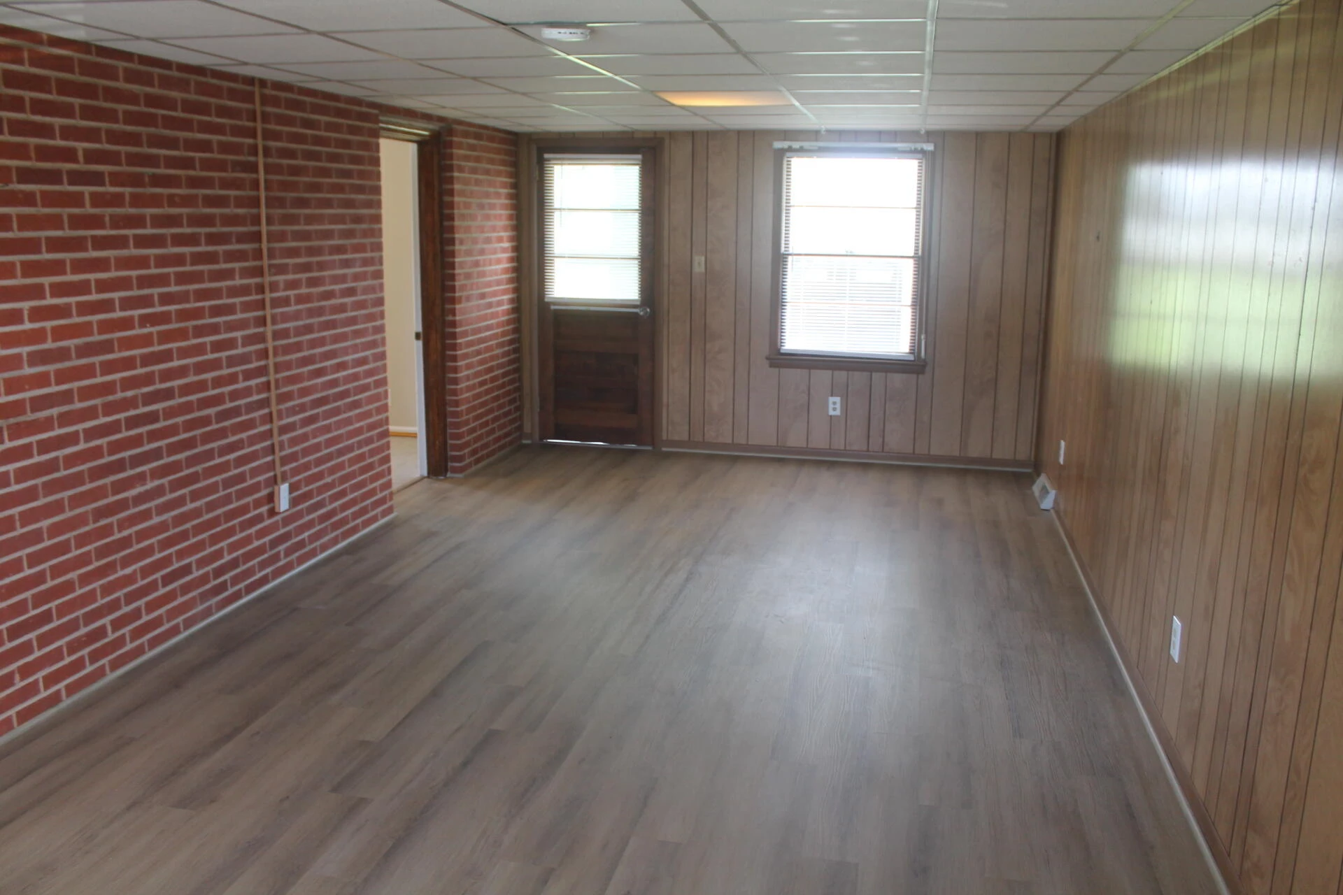 459 Elden AVE - Photo 18