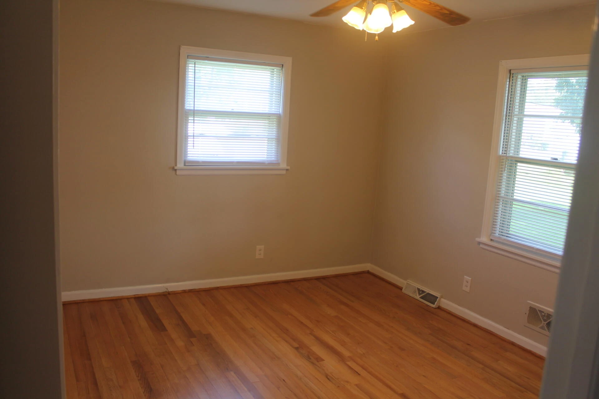 459 Elden AVE - Photo 24