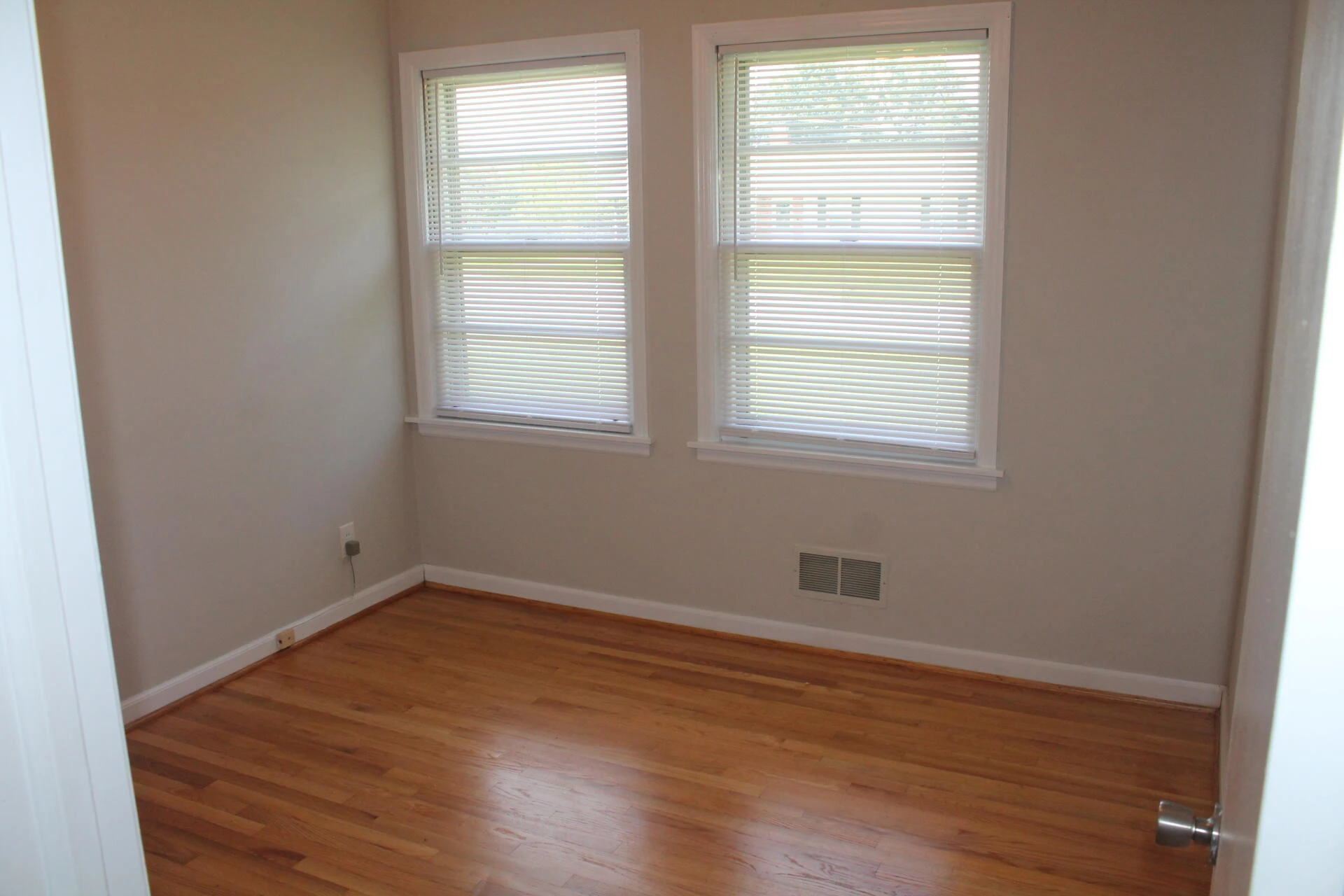 459 Elden AVE - Photo 30