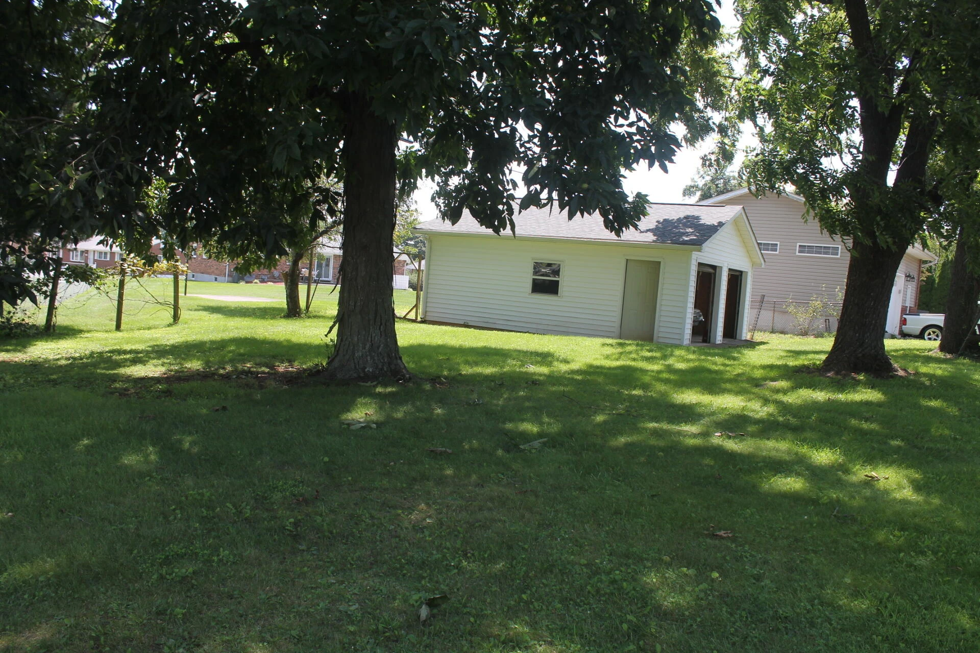 459 Elden AVE - Photo 38