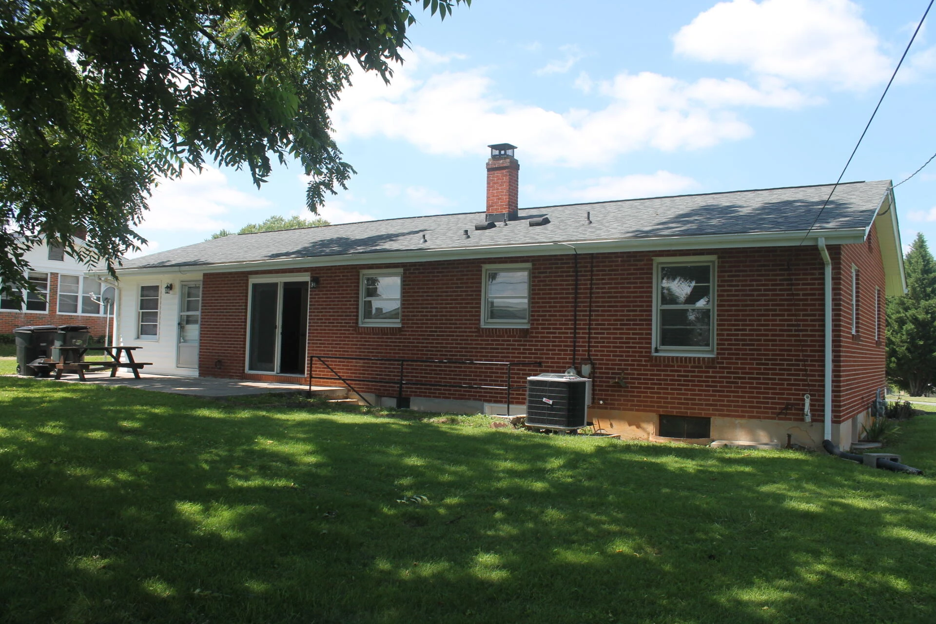 459 Elden AVE - Photo 7