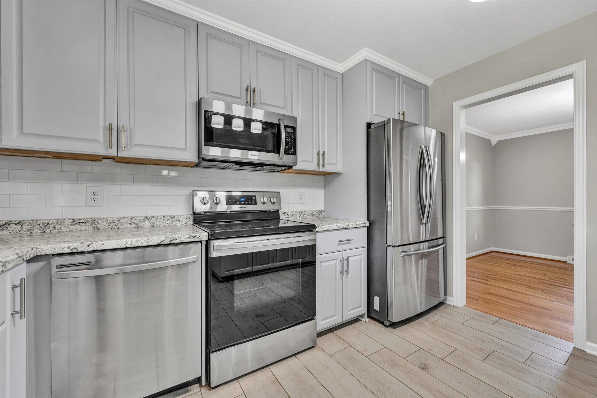 110 Barbara LN - Photo 2