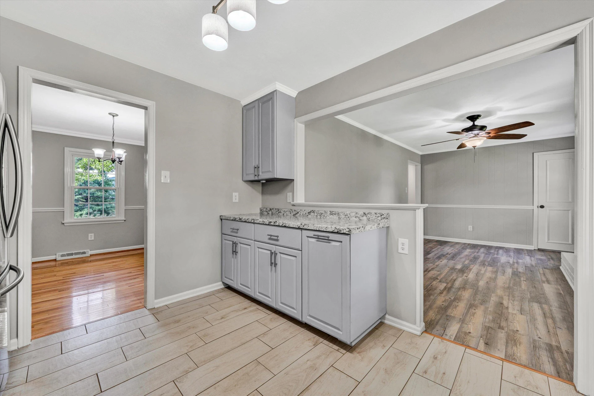 110 Barbara LN - Photo 5