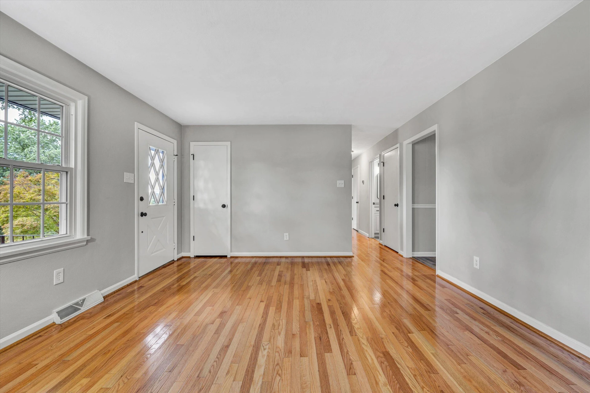 110 Barbara LN - Photo 7