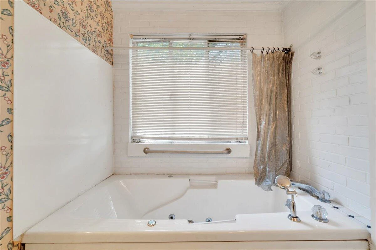 3990 Winding Way RD SW - Photo 32