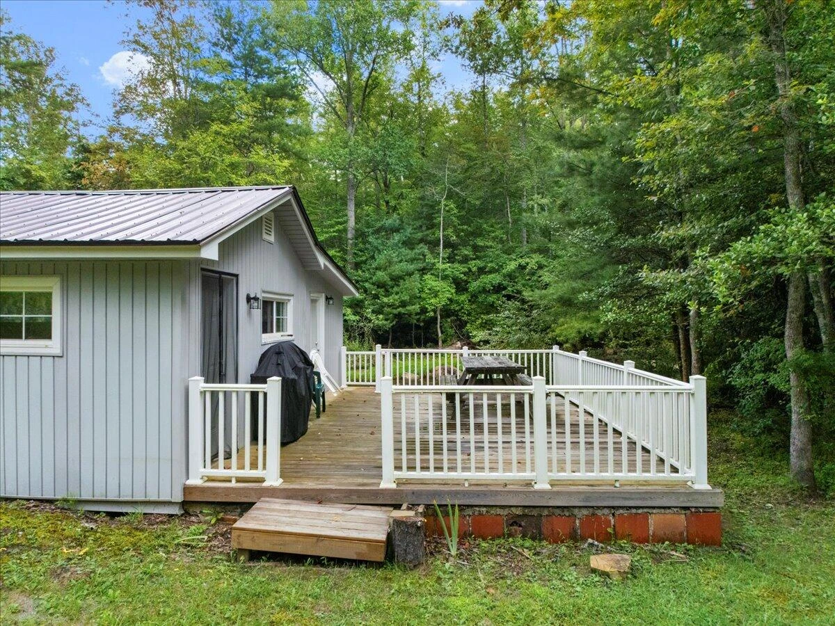144 Moonshine LN - Photo 17