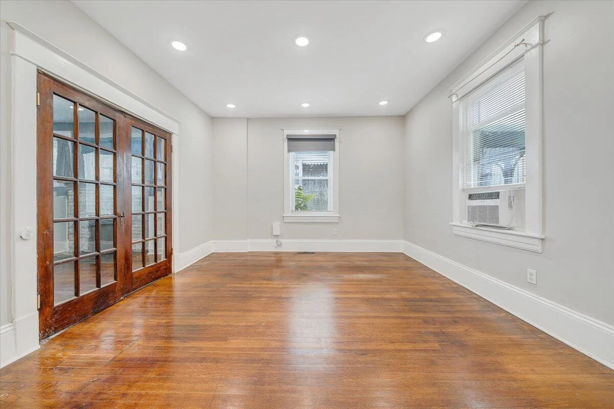 1414 Kenwood BLVD SE - Photo 15