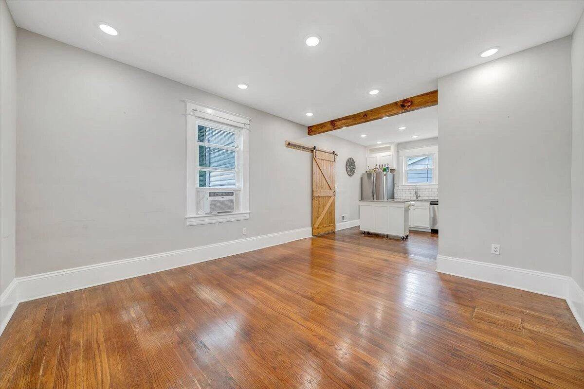 1414 Kenwood BLVD SE - Photo 16