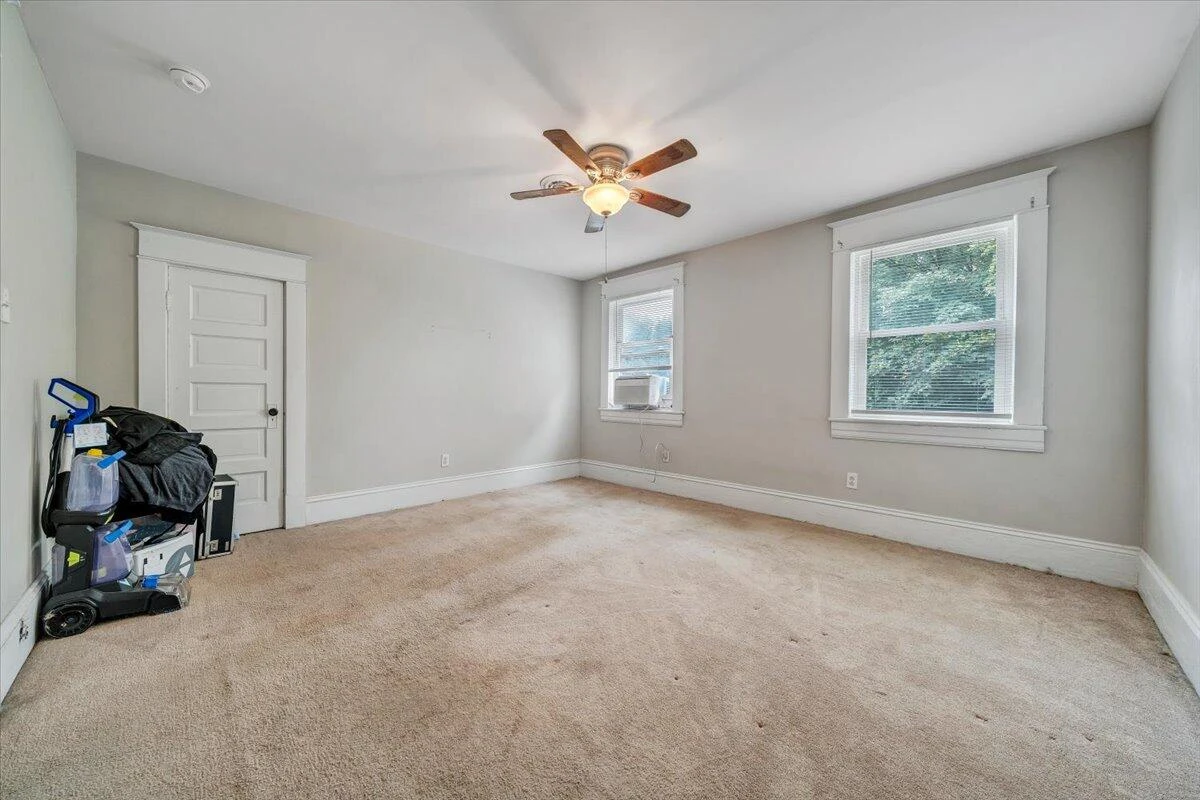 1414 Kenwood BLVD SE - Photo 21