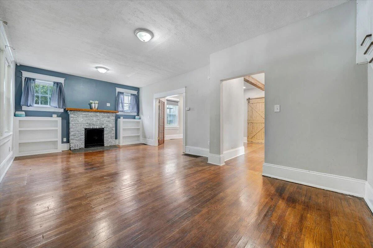 1414 Kenwood BLVD SE - Photo 5