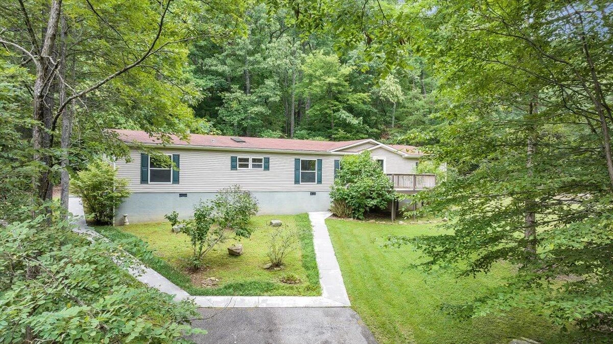 6733 Bradshaw RD - Photo 2